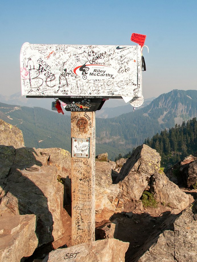 Mailbox Peak in Washington with views of the Northern Cascades